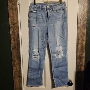Light Wash Distressed Women’s Jeans